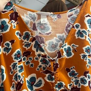 WOMANS DRESS BY AVA&VIV GATHERS AT CHRST WITH RUFFLE AT BOTTOM PTO P28”